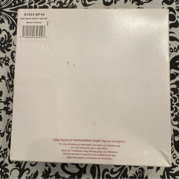 American Girl Birthday Party Set Box - Picture 2 of 5